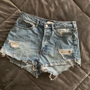 Frayed H & M shorts